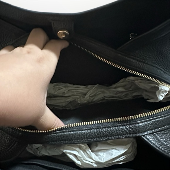 Coach - Picture 11 of 12